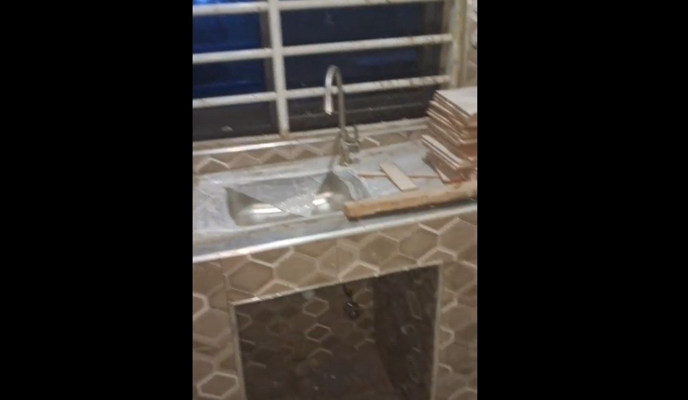 Single Room Self-Contained for Rent